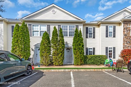 5 Aspen Ct, Lakewood, NJ, 08701-4326 | Card Image