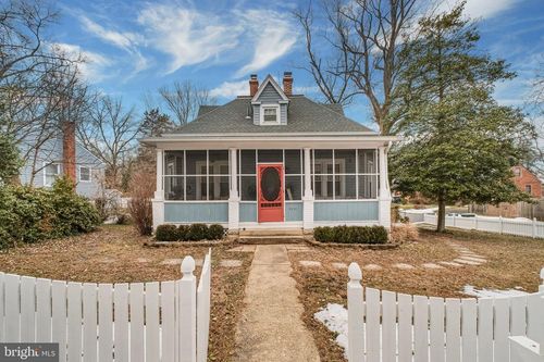 4810 Fox St, COLLEGE PARK, MD, 20740-1811 | Card Image