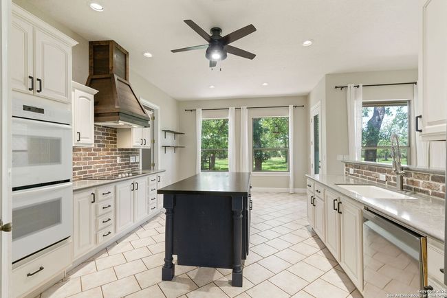 143 Lantana Rdg, House other with 3 bedrooms, 2 bathrooms and null parking in Spring Branch TX | Image 11
