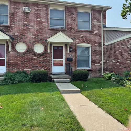 371-19812 Great Oaks Circle, Clinton Charter Township, MI, 48036 | Card Image