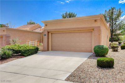 9341 Fresh Spring Drive, Townhouse with 2 bedrooms, 1 bathrooms and null parking in Las Vegas NV | Image 2