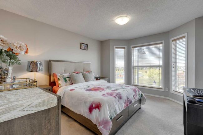 803 Taradale Dr Ne, House detached with 4 bedrooms, 3 bathrooms and 3 parking in Calgary AB | Image 21