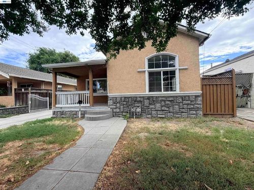 907 S 10th St, San Jose, CA, 95112-2436 | Card Image