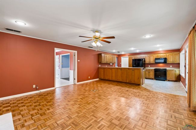 3005 Inwood Rd, House other with 3 bedrooms, 2 bathrooms and null parking in Kilgore TX | Image 4