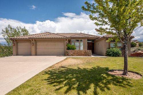 1387 S Hillcrest Dr, Cedar City, UT, 84720-8290 | Card Image
