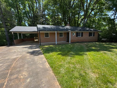 115 Lakemont Ct, Martinsville, VA, 24112-5621 | Card Image
