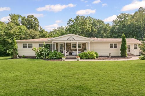 14573 N 875 East Rd, Fairmount, IL, 61841-6310 | Card Image