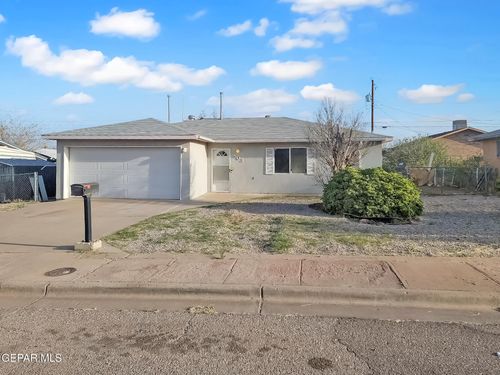 803 Magnolia Street, Alamogordo, NM, 88310 | Card Image