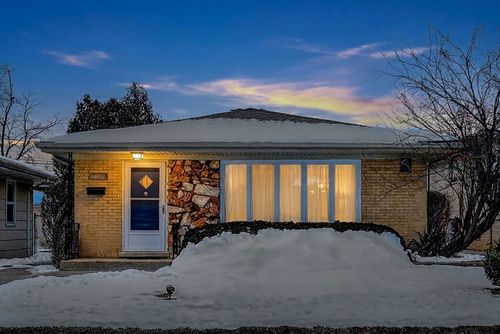 4422 Blanchan Ave, Brookfield, IL, 60513-2204 | Card Image