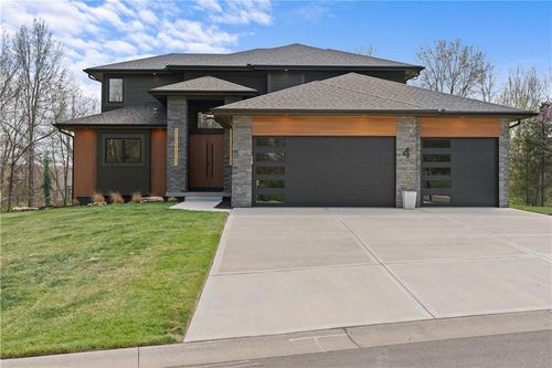 4 Broken Arrow Ct, Greenwood, MO, 64034-5200 | Card Image