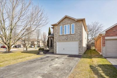 131 Valridge Dr, House other with 3 bedrooms, 3 bathrooms and 5 parking in Ancaster ON | Image 2