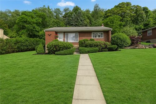 332 Division Ln, Vanport, PA, 15009-9321 | Card Image