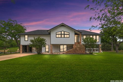 46 E Hampton Dr, Seguin, TX, 78155-6557 | Card Image