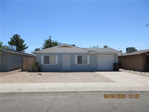 2124 Motor Ave, Kingman, AZ, 86401-4747 | Card Image