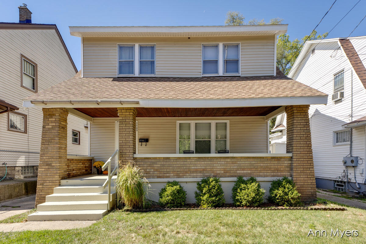 Nelson Ave, Grand Rapids, MI 49507