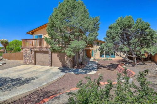 4719 Glenwood Hills Dr Ne, Albuquerque, NM, 87111-3068 | Card Image