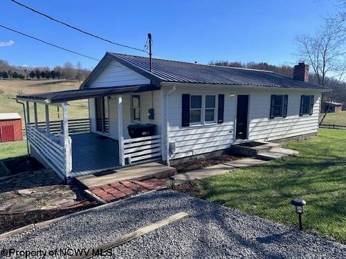 522 Middleville Rd, Bridgeport, WV, 26330-7737 | Card Image