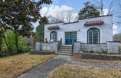 705 Delmont St, High Point, NC, 27262-3815 | Card Image