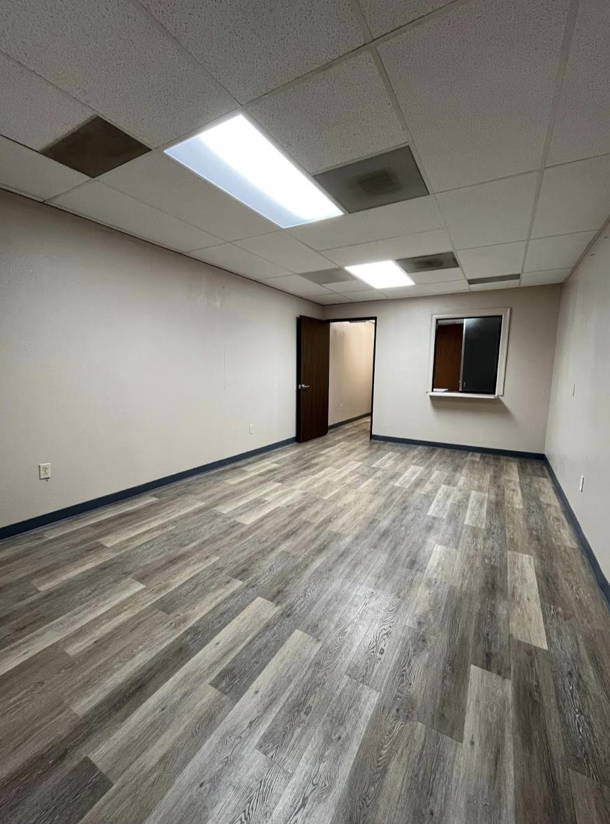 Commercial Lease in Nederland 4