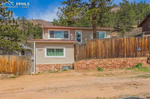 8228 W Highway 24, Cascade, CO, 80809 | Card Image