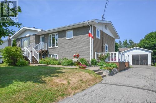 185 Rue Des Trembles, Shippagan, NB, E8S1K7 | Card Image