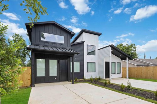 a-7315 Eisenhower Rd, Houston, TX, 77033-3434 | Card Image