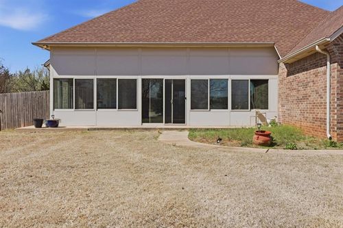 21353 Highlander Ridge Dr, Edmond, OK, 73012-0905 | Card Image