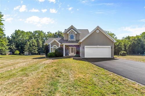 85 Rausler Rd, Farmington, NY, 14425-7062 | Card Image