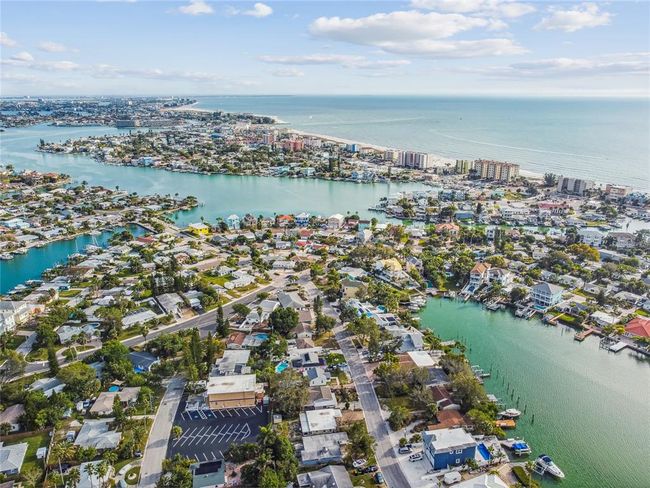 14067 W Parsley Drive, House other with 2 bedrooms, 2 bathrooms and null parking in MADEIRA BEACH FL | Image 44