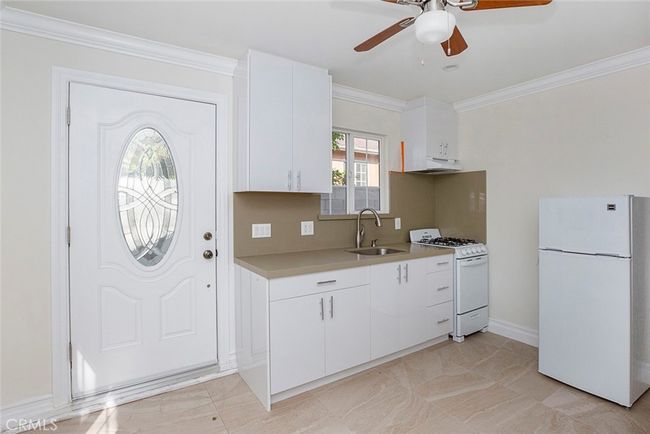 7822 Hazeltine Ave, House other with 1 bedrooms, 1 bathrooms and null parking in Panorama City CA | Image 12