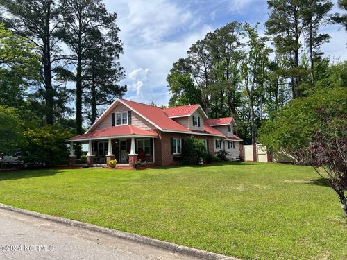 209 E Wyche St, Whiteville, NC, 28472-3431 | Card Image