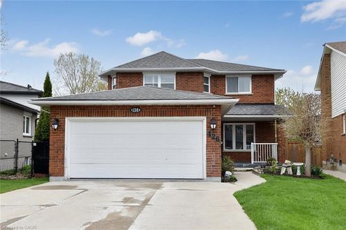 126 Bastille St, Hamilton, ON, L9B2G9 | Card Image