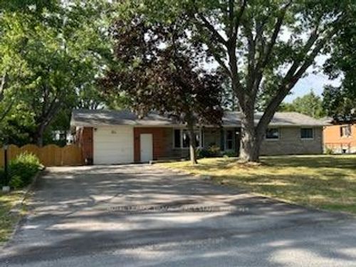 654 Mystic Cres, Ennismore, ON, K0L1T0 | Card Image