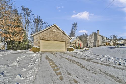 765 Ravenhill Rd, Northfield, OH, 44067-2588 | Card Image