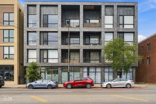303-1838 Western Ave, Chicago, IL, 60647-4330 | Card Image