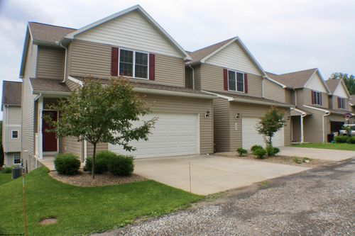55-55 Goose Hollow Rd, Morgantown, WV, 26508-4426 | Card Image
