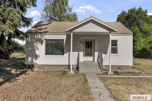957 S Shilling Ave, Blackfoot, ID, 83221-3115 | Card Image