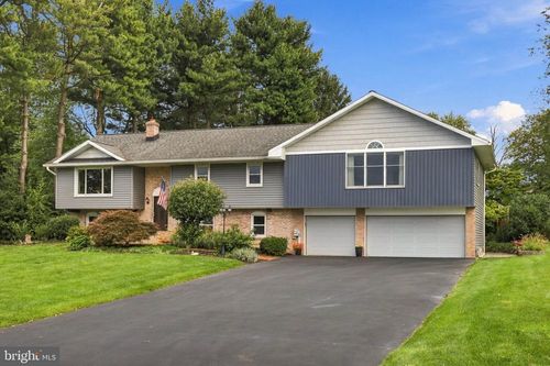 207 Weaver Dr, LITITZ, PA, 17543-9415 | Card Image