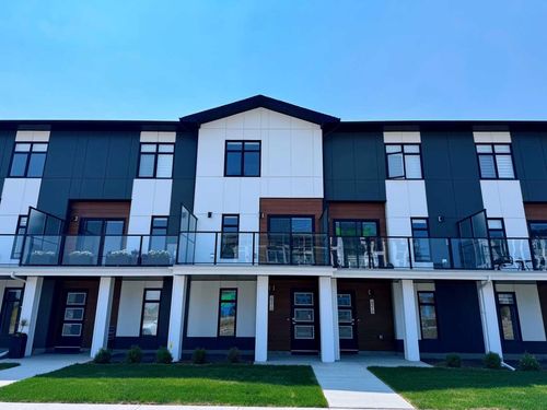 8215 8 Avenue Sw, Calgary, AB, T3H6H2 | Card Image