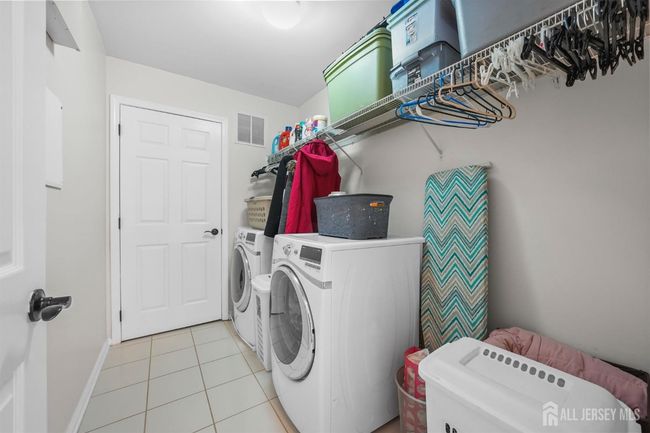 9 Caladium Ct, House other with 5 bedrooms, 3 bathrooms and null parking in Piscataway NJ | Image 48