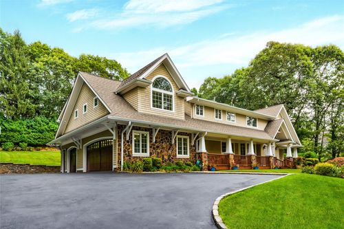 8 Ponderosa Dr, Huntingtn Sta, NY, 11747-2405 | Card Image