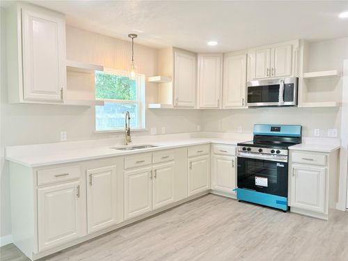 1329 4th St, Graham, TX, 76450-3317 | Card Image