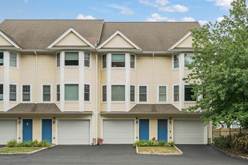 2-14 1/2 Roundy St, Beverly, MA, 01915-3374 | Card Image