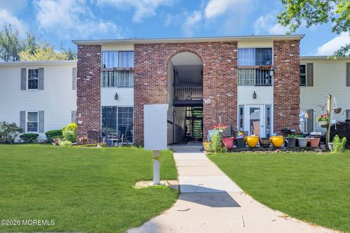 10-5 Boise Ct, Freehold, NJ, 07728-3613 | Card Image