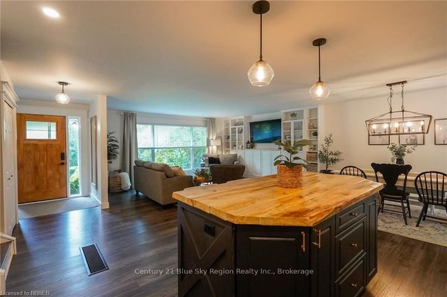 6 Mccharles Line, House other with 3 bedrooms, 2 bathrooms and 6 parking in Powassan ON | Image 7