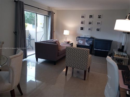apt-110-7715 Sw 86th St, Miami, FL, 33143-7284 | Card Image