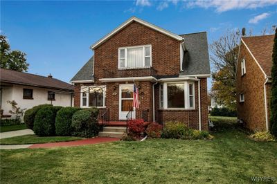 90 Briarcliff Road, Home with 5 bedrooms, 2 bathrooms and null parking in Cheektowaga NY | Image 1