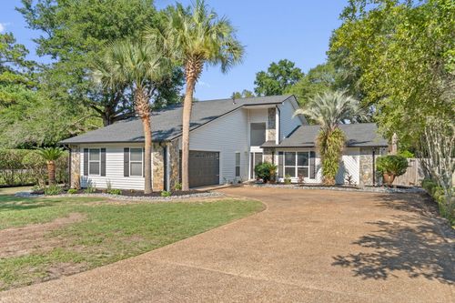 101 Hands Cove Ln, Shalimar, FL, 32579-1052 | Card Image