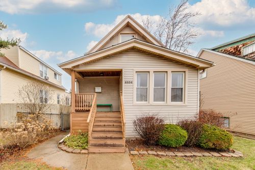 6336 W Addison St, Chicago, IL, 60634-4001 | Card Image