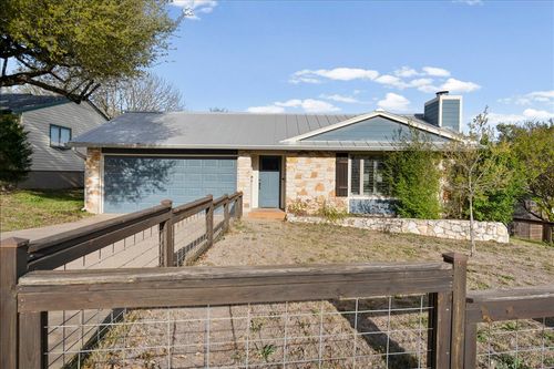 7703 Banpass Ln, Austin, TX, 78736-3103 | Card Image